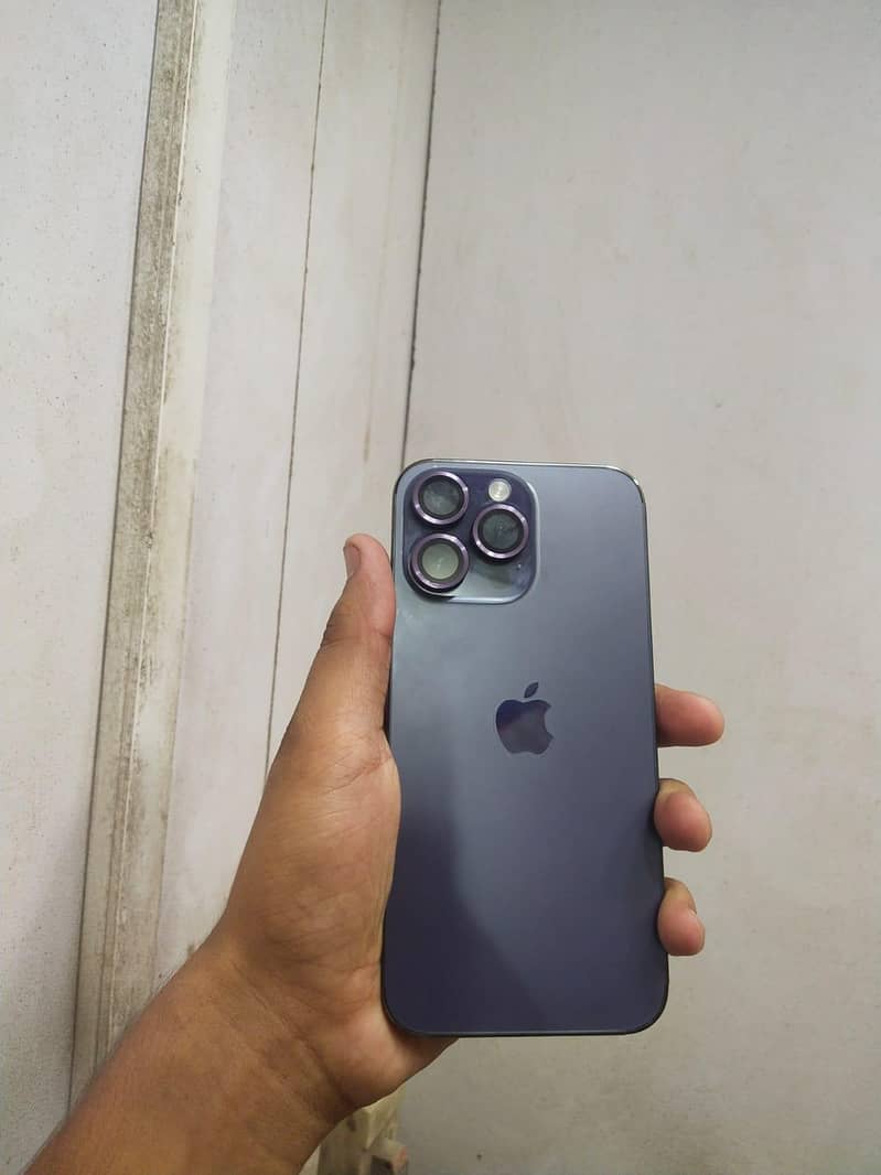 Apple iPhone 14 Pro Max 0