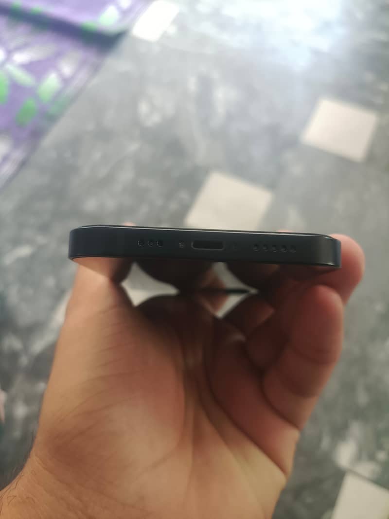 Apple iPhone 12 2