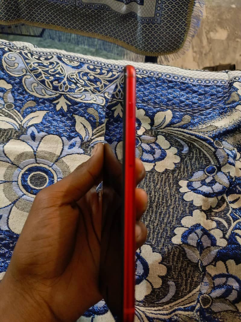 Apple iPhone 8 Plus 5