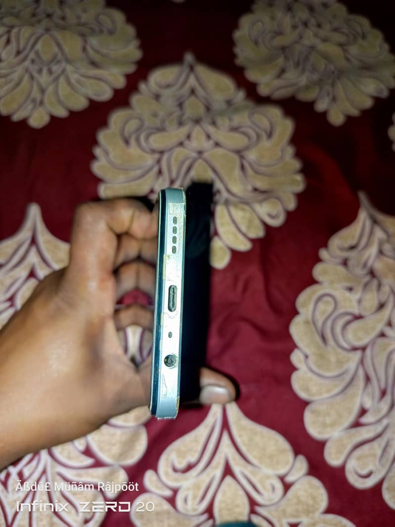 Realme C71 3