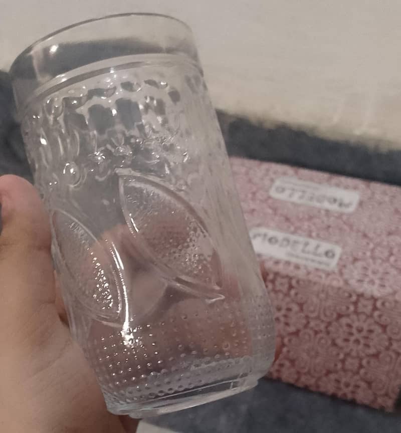 Glass 2