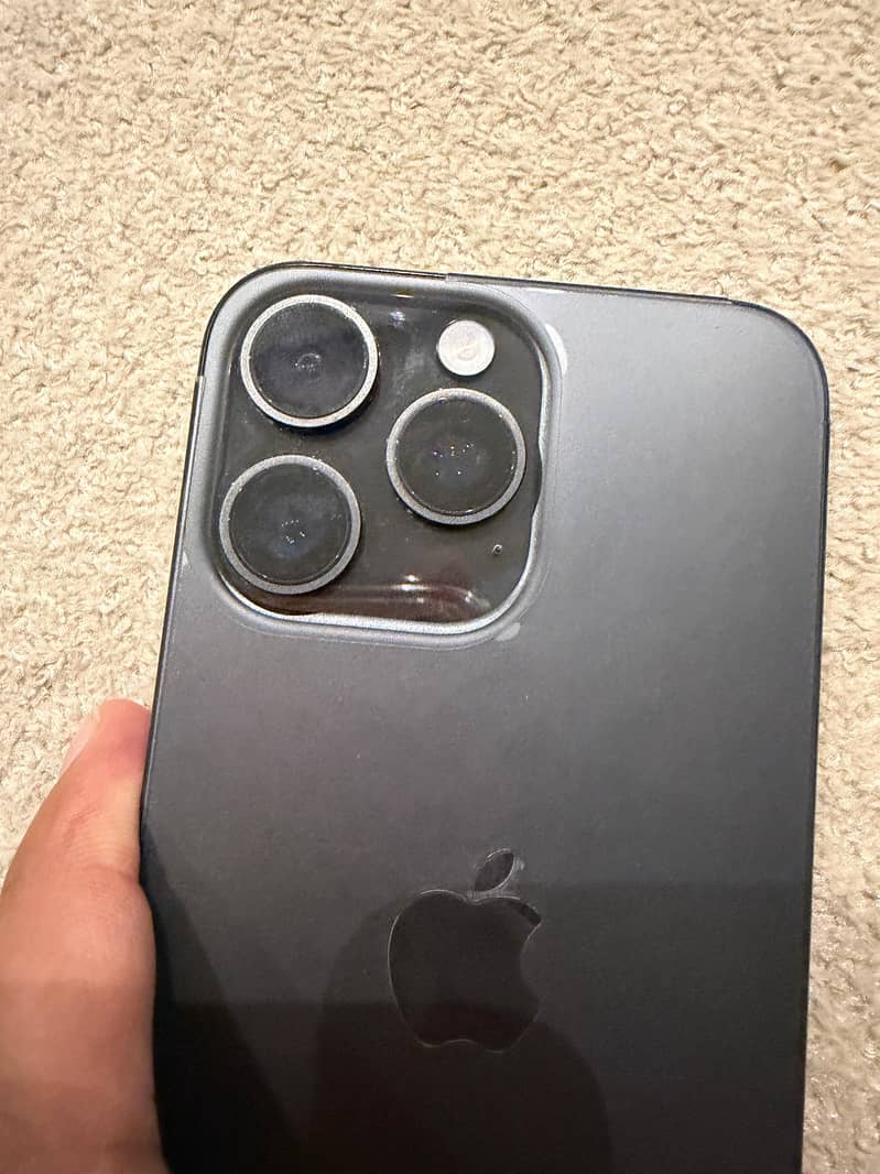 Iphone 15 pro max 2