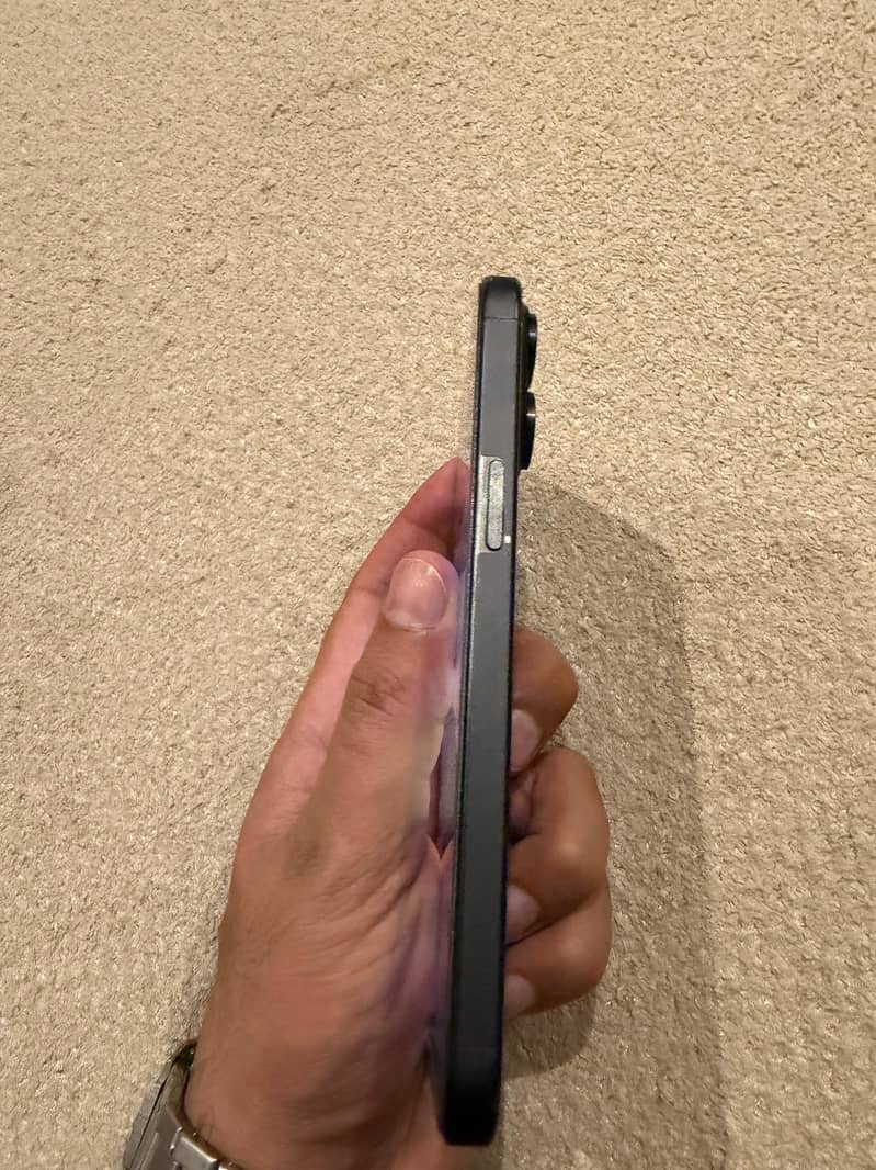 Iphone 15 pro max 3