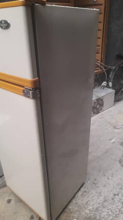 dawlance fridge small size