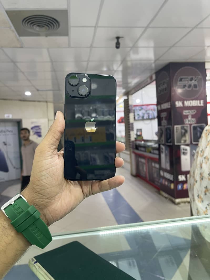 Apple iPhone 14 3