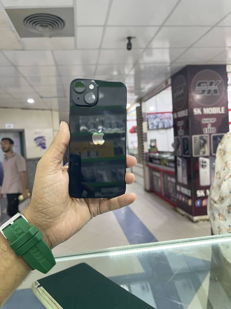 Apple iPhone 14 4