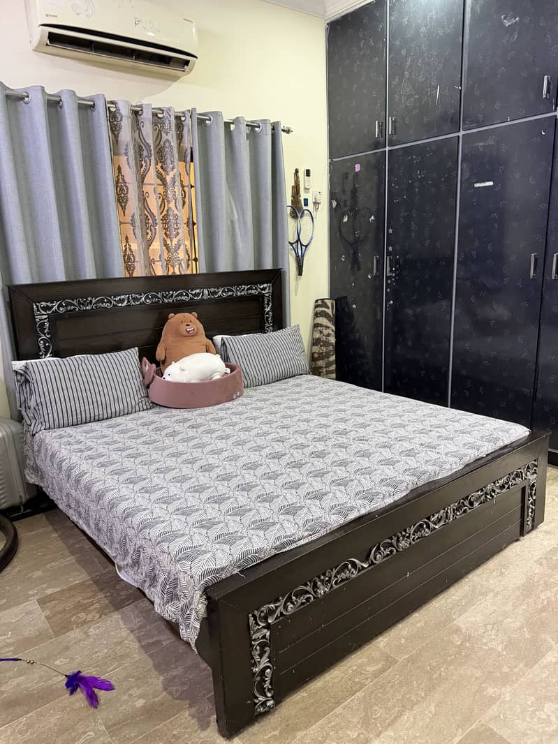 Bed plus swing plus table 2