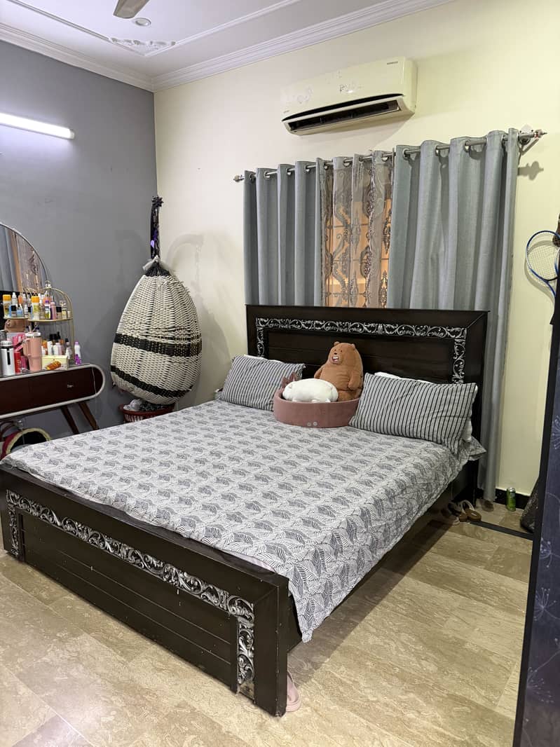Bed plus swing plus table 4