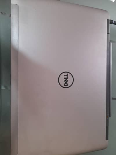 dell latitude e6540 core i7 4th gen/2gp graphic card/8gp ram/256 ssd