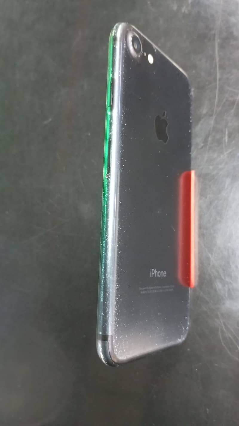 Apple iPhone 7 2