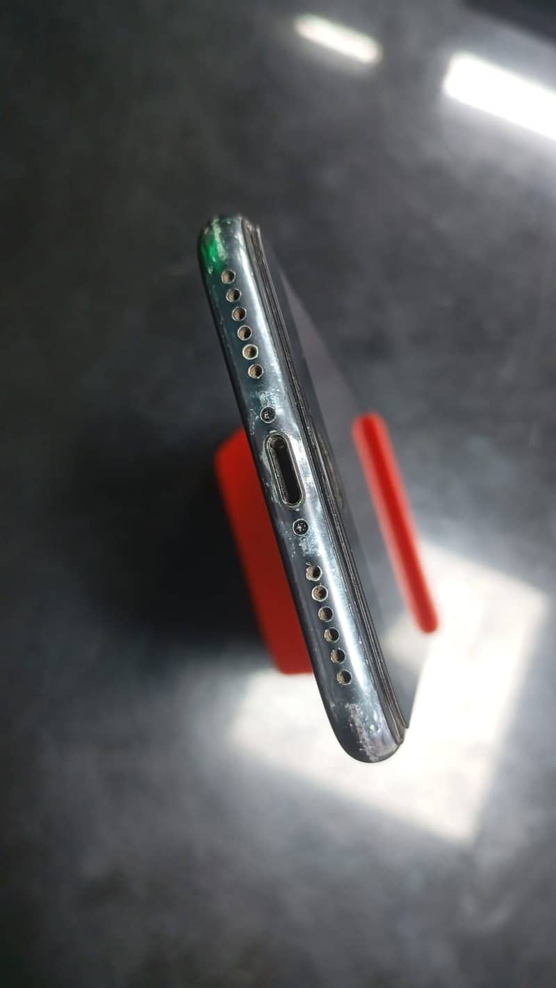 Apple iPhone 7 3