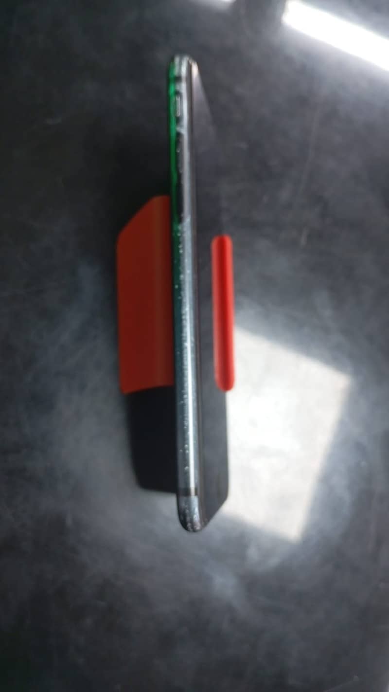 Apple iPhone 7 4