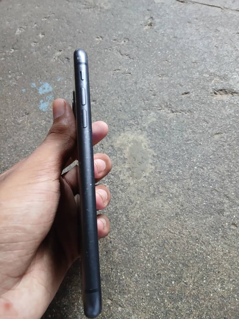 Apple iPhone 11 1