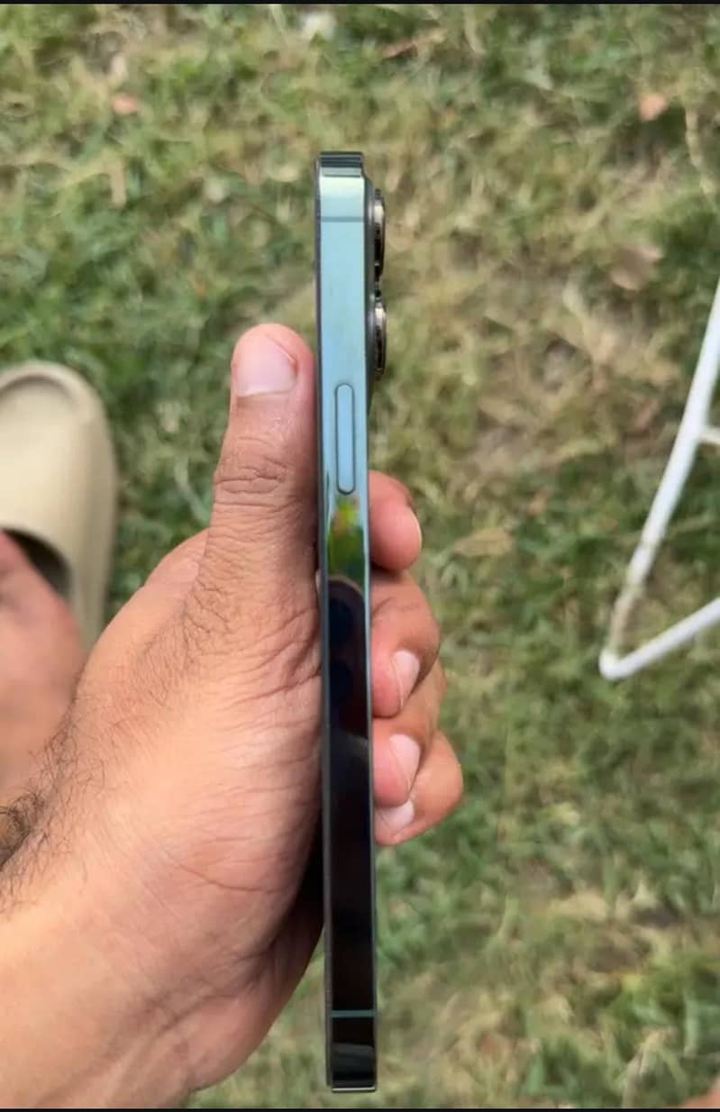 Apple iPhone 13 Pro Max 3