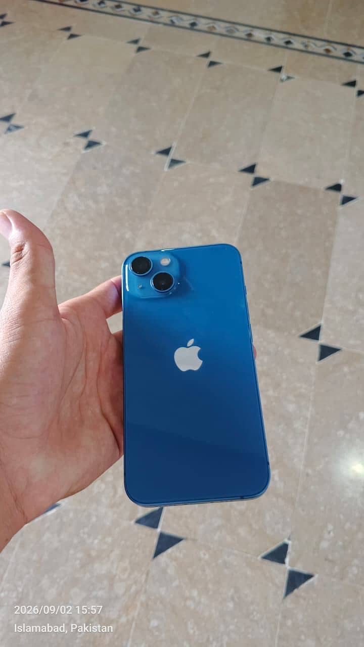 Apple iPhone 13 2