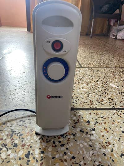 Electric Heater QNNECT-T Model ES130 | With Indicator Light | Used