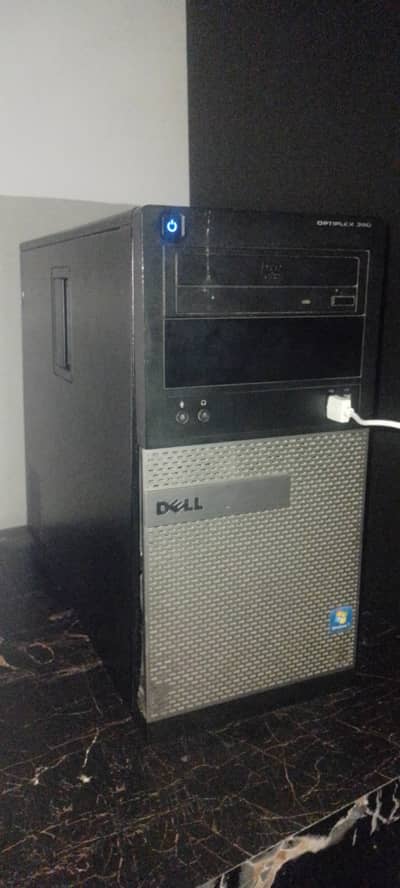 Core i5 Desktop - Monitor & Wireless Mouse Included