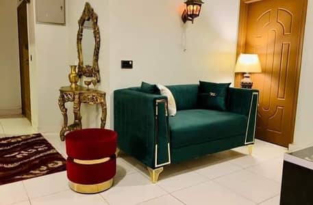 par Seth 12000 customise py karty hai