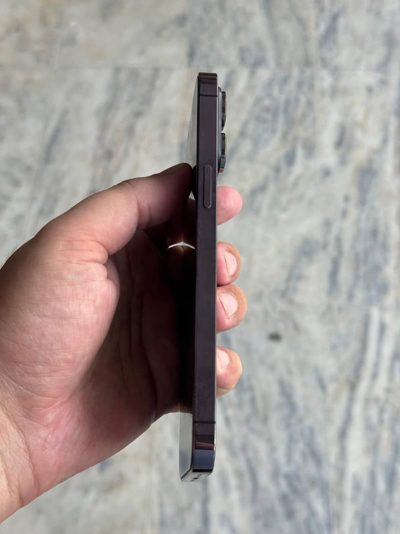 Apple iPhone 14 Pro Max 2