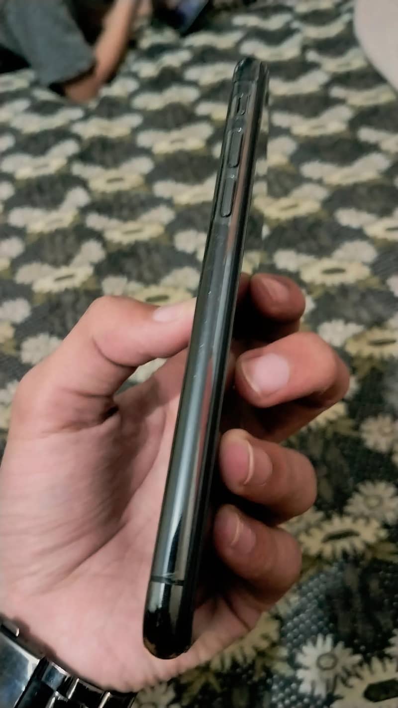 Apple iPhone X 3