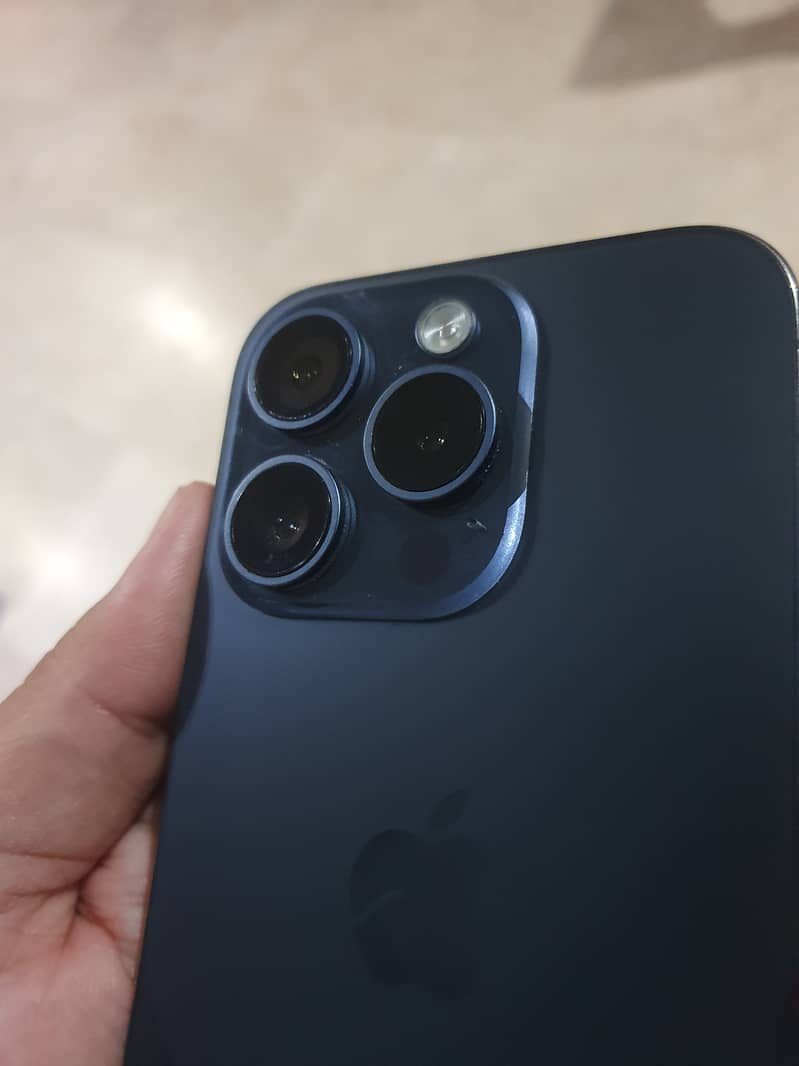 Apple iPhone 15 Pro 2