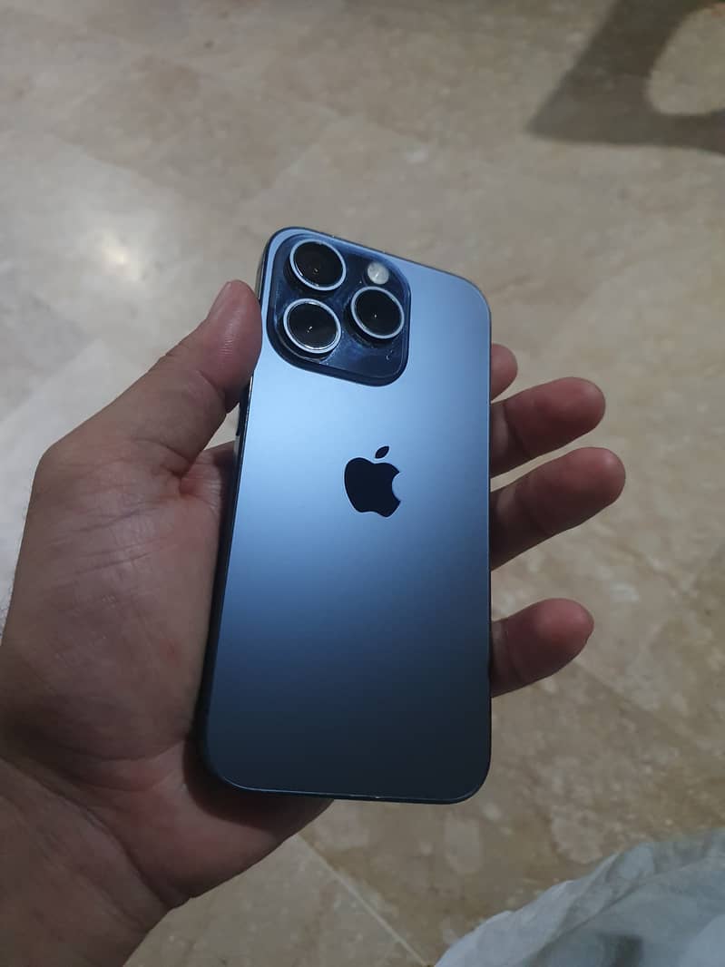 Apple iPhone 15 Pro 8