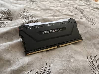 Corsair Vengeance RGB PRO 3600Mhz CL18 DDR4 ( 16x1 )  - Gaming Ram