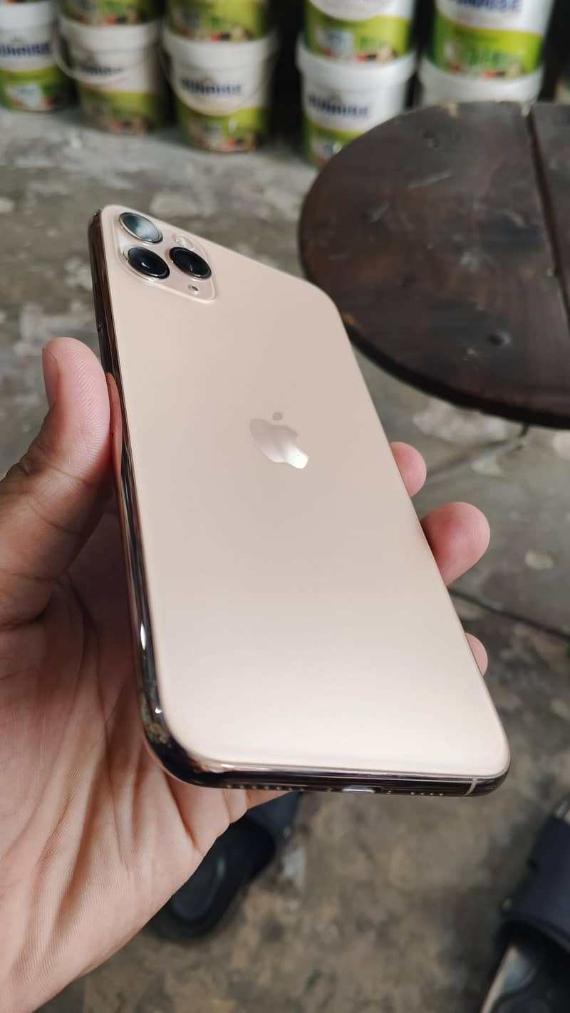 Apple iPhone 11 Pro Max 0