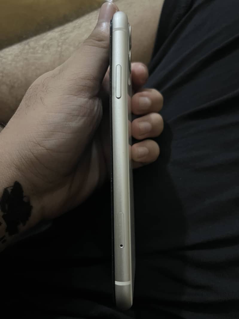 Apple iPhone 11 5