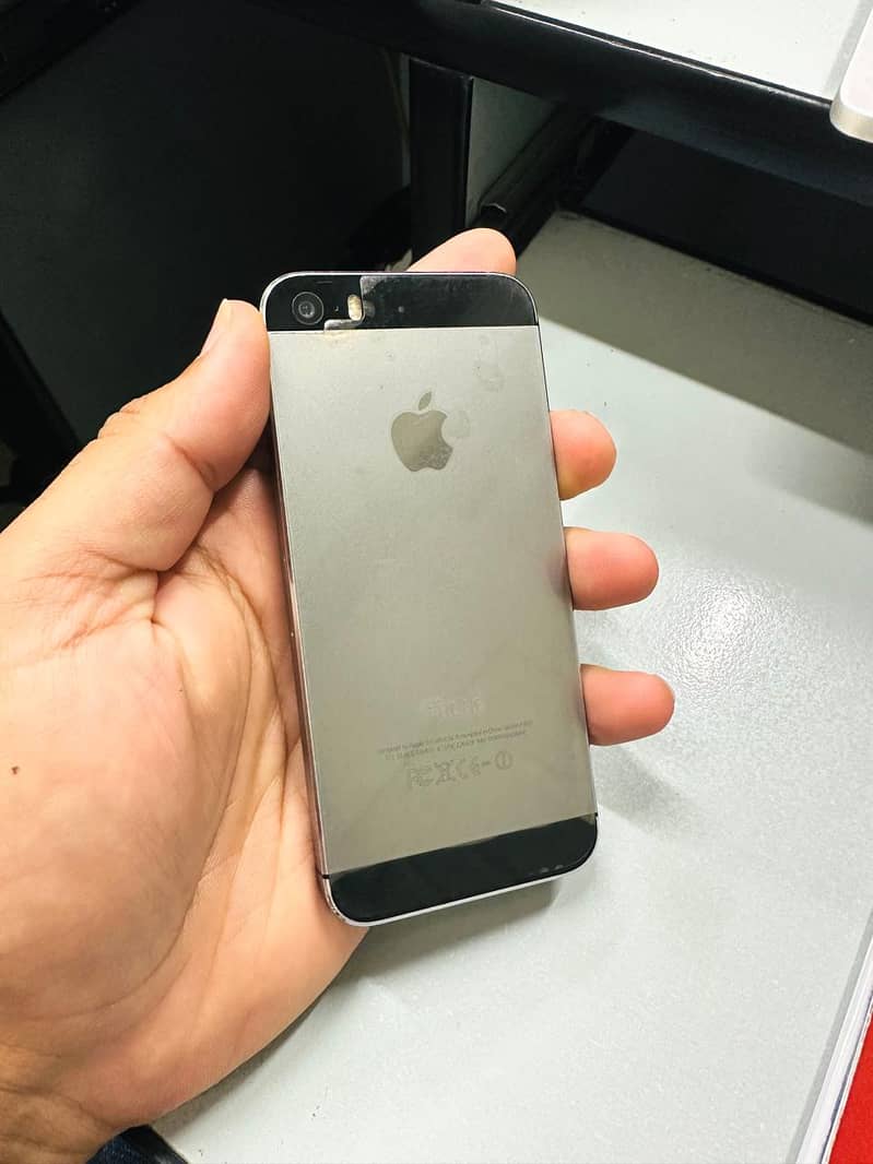 Apple iPhone 5s 1
