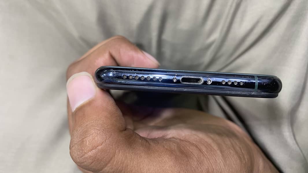 Apple iPhone 11 Pro Max 3