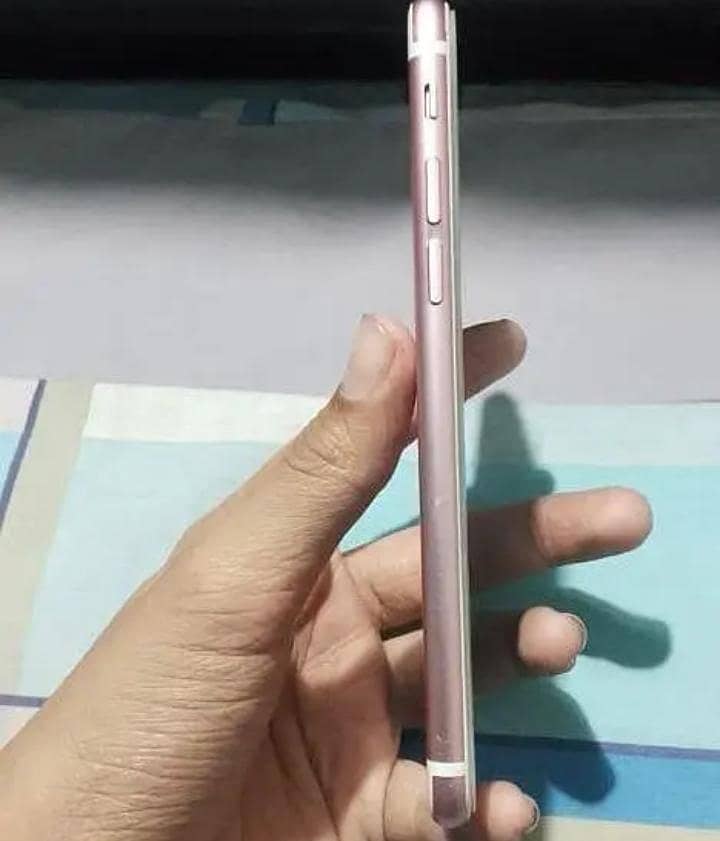 Apple iPhone 6S Plus 2