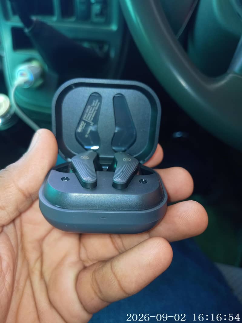 zero gravity earbuds 4