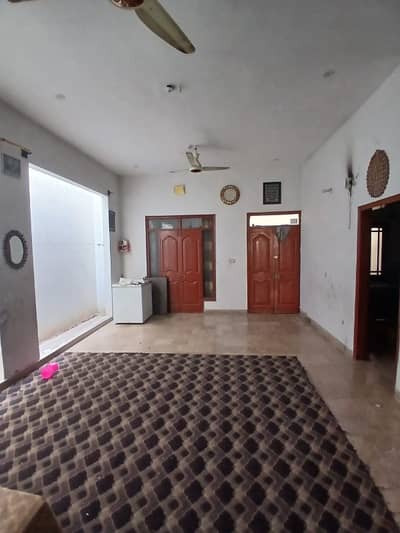 Single Storey 200 Square Yards House Available In Scheme 33 For sale