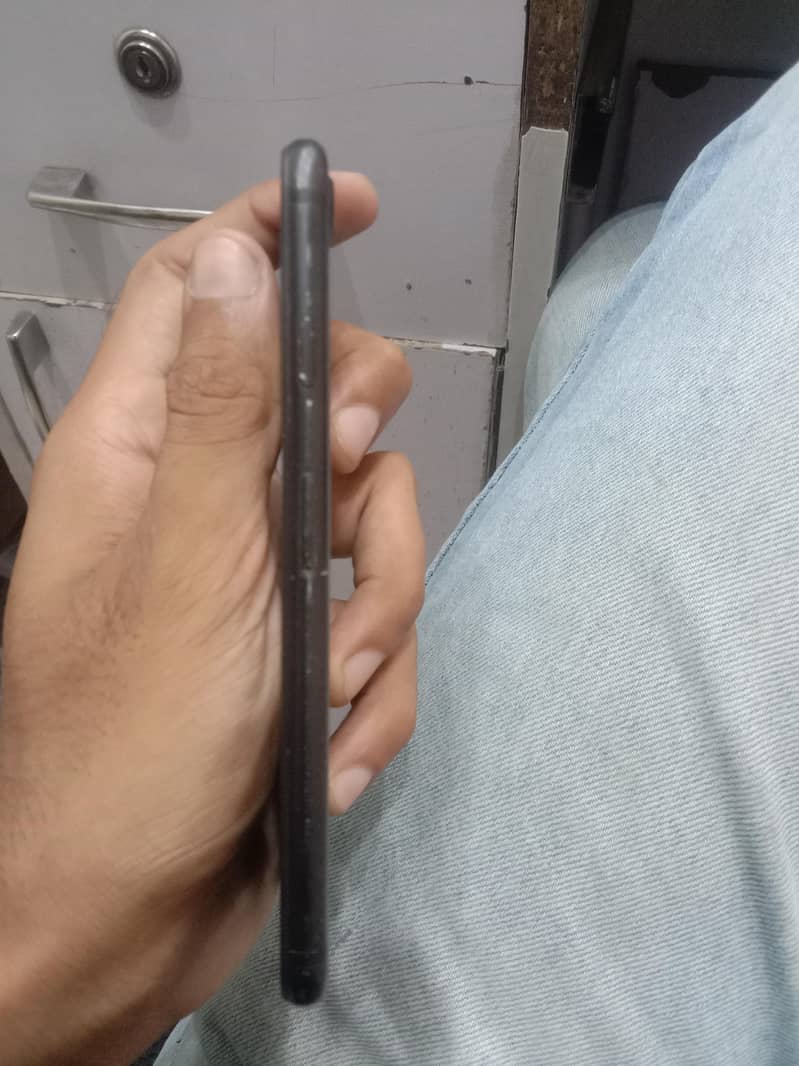 Apple iPhone 7 1