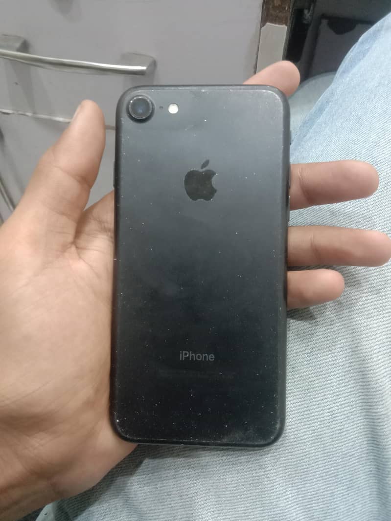 Apple iPhone 7 2