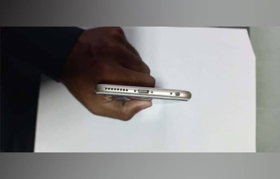 iPhone 6S Plus 3