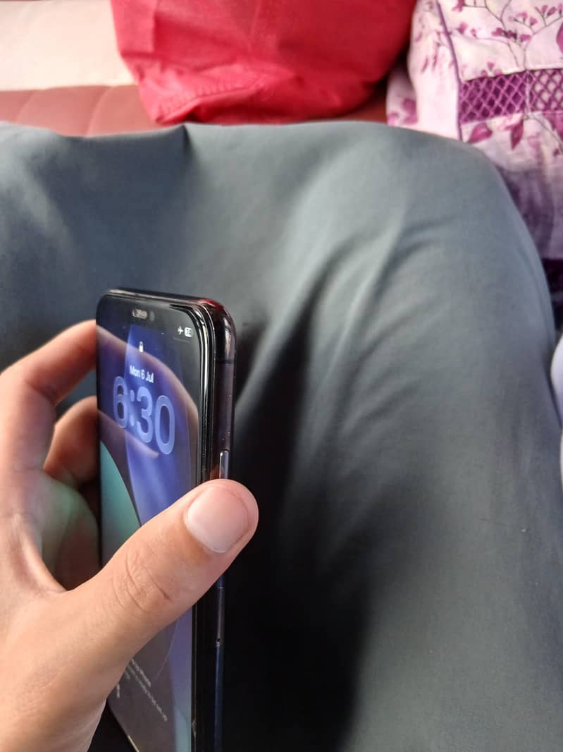 Apple iPhone 11 Pro Max 1