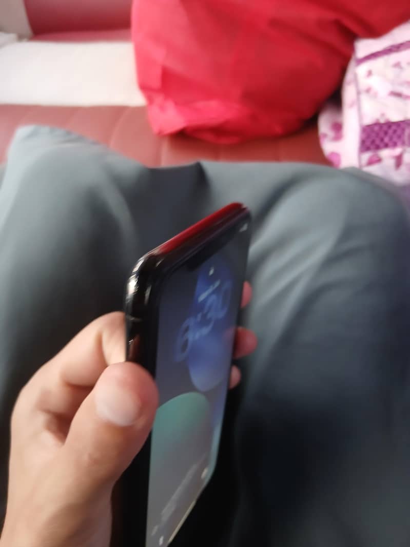 Apple iPhone 11 Pro Max 4