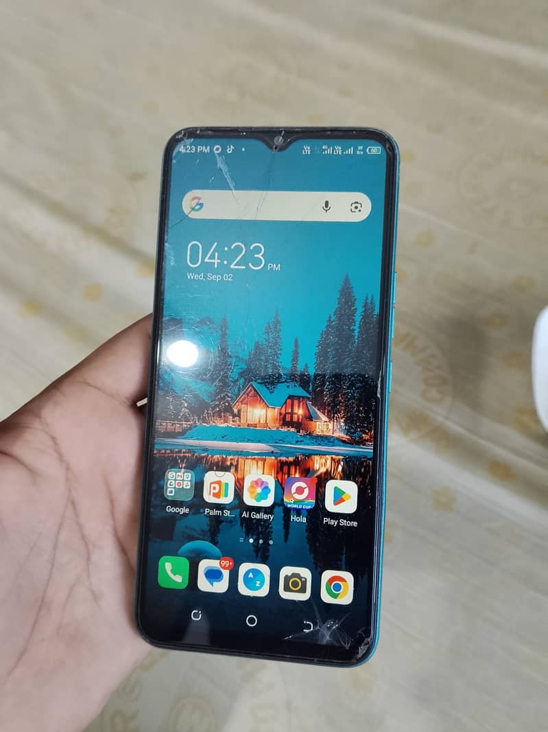 Tecno Spark 8C 4