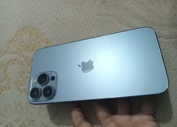 Apple iPhone 13 Pro 1