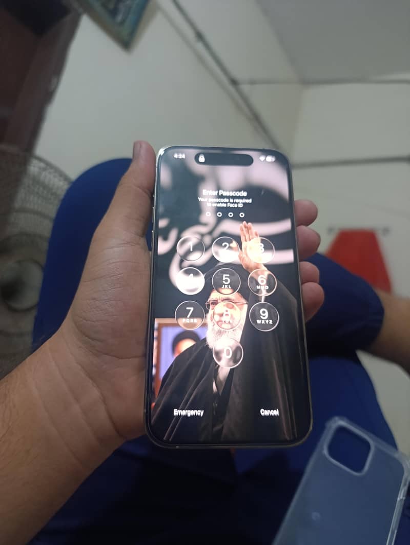 Apple iPhone 14 Pro Max 0