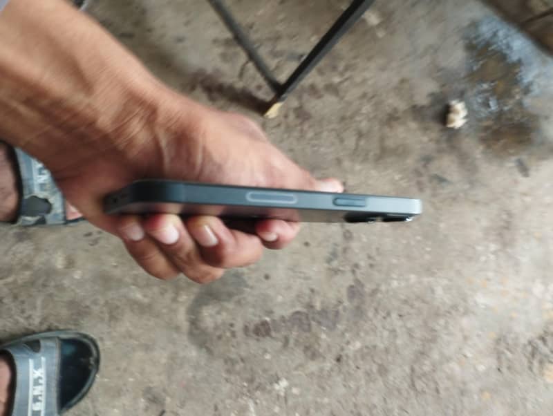 Apple iPhone 14 2