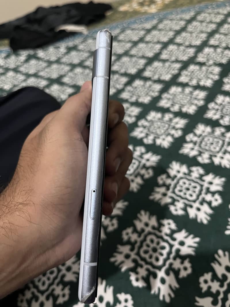 Google Pixel 7a 2