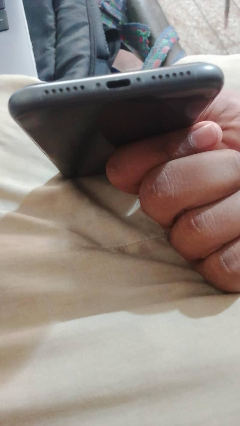 Apple iPhone 11 2