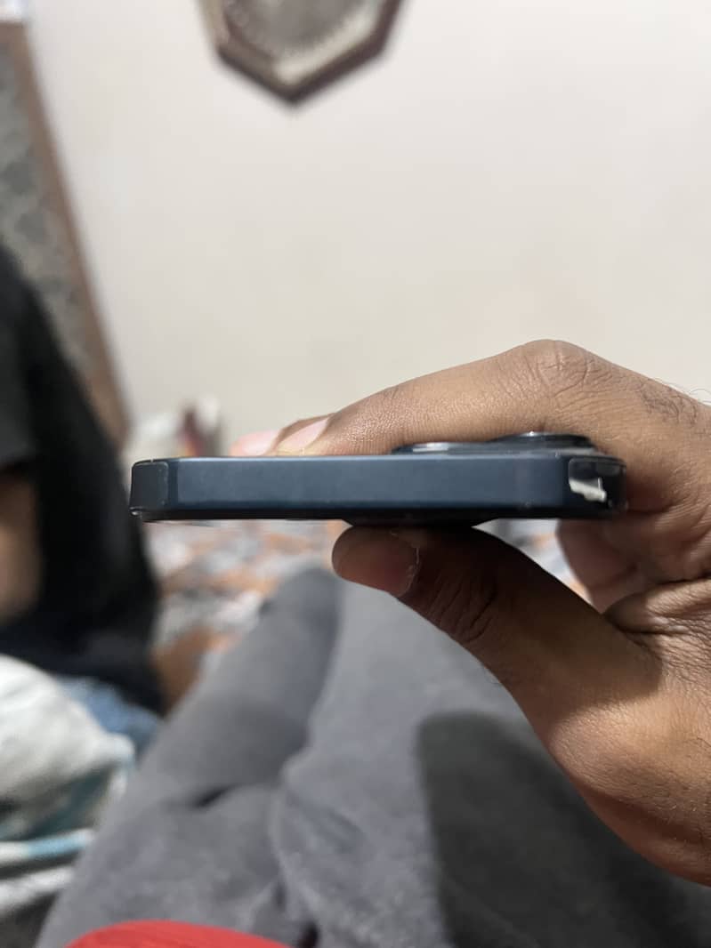 Apple iPhone 14 3