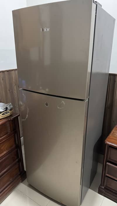 Haier Fridge HRF 276