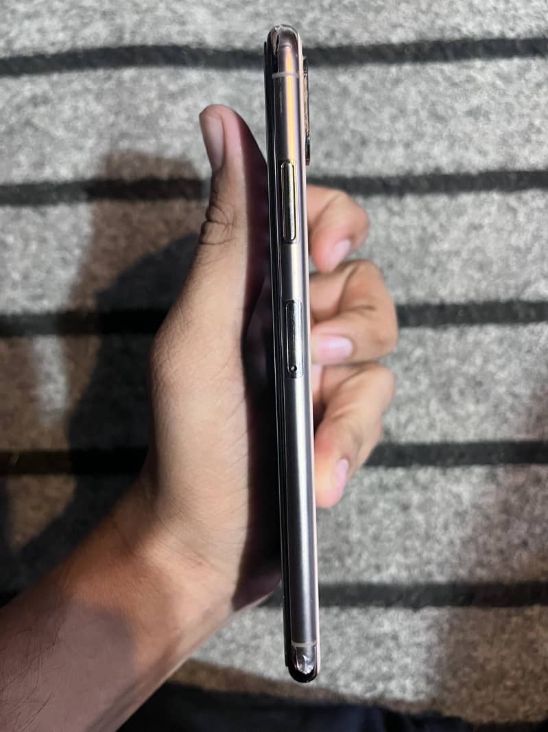 Apple iPhone X S Max 5