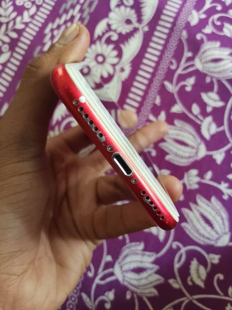Apple iPhone 7 1