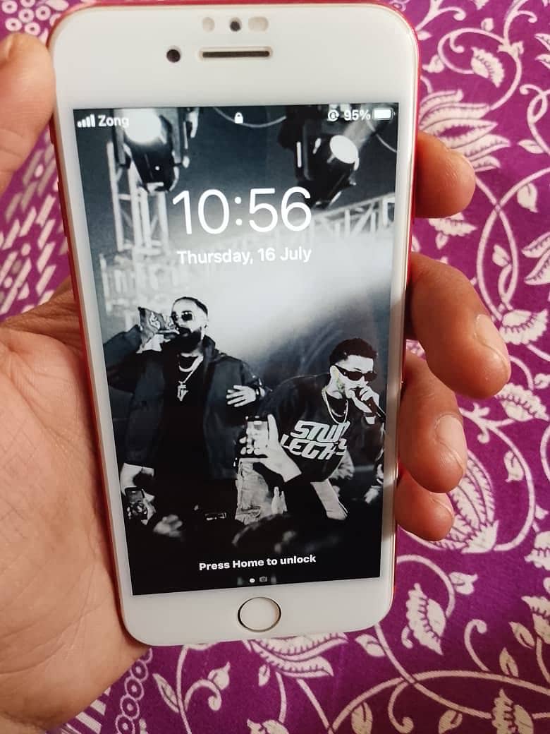 Apple iPhone 7 3
